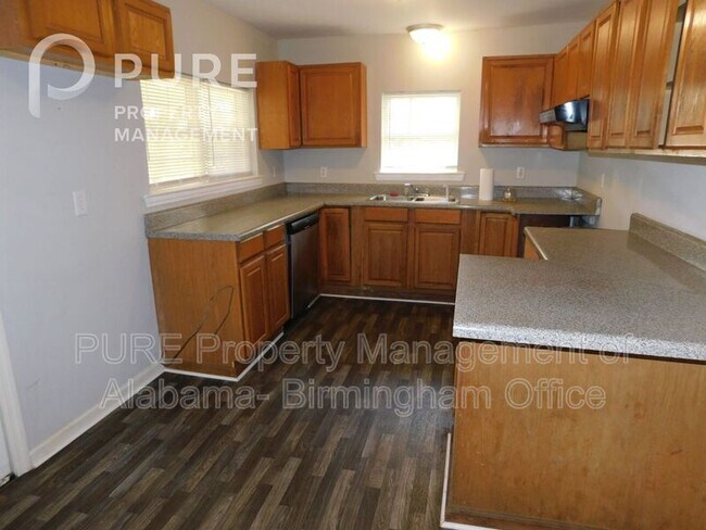 Building Photo - 5208 Highland Ave