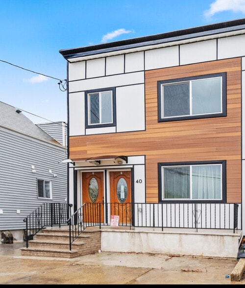 Building Photo - 40 Lewis Ave