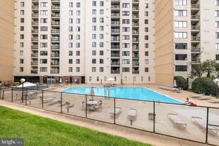Building Photo - 6300 Stevenson Ave