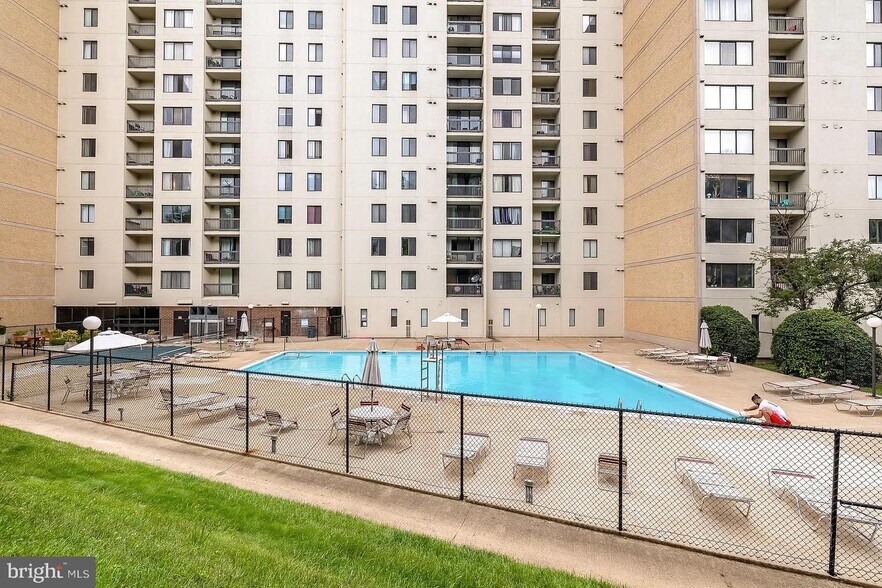 Primary Photo - 6300 Stevenson Ave