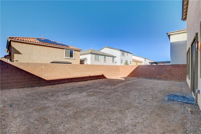 Building Photo - 6360 Pipers Brk Ln