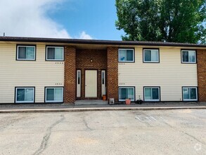 Building Photo - Cozy 2 Bed/1 Bath Apartment in North Lovel...