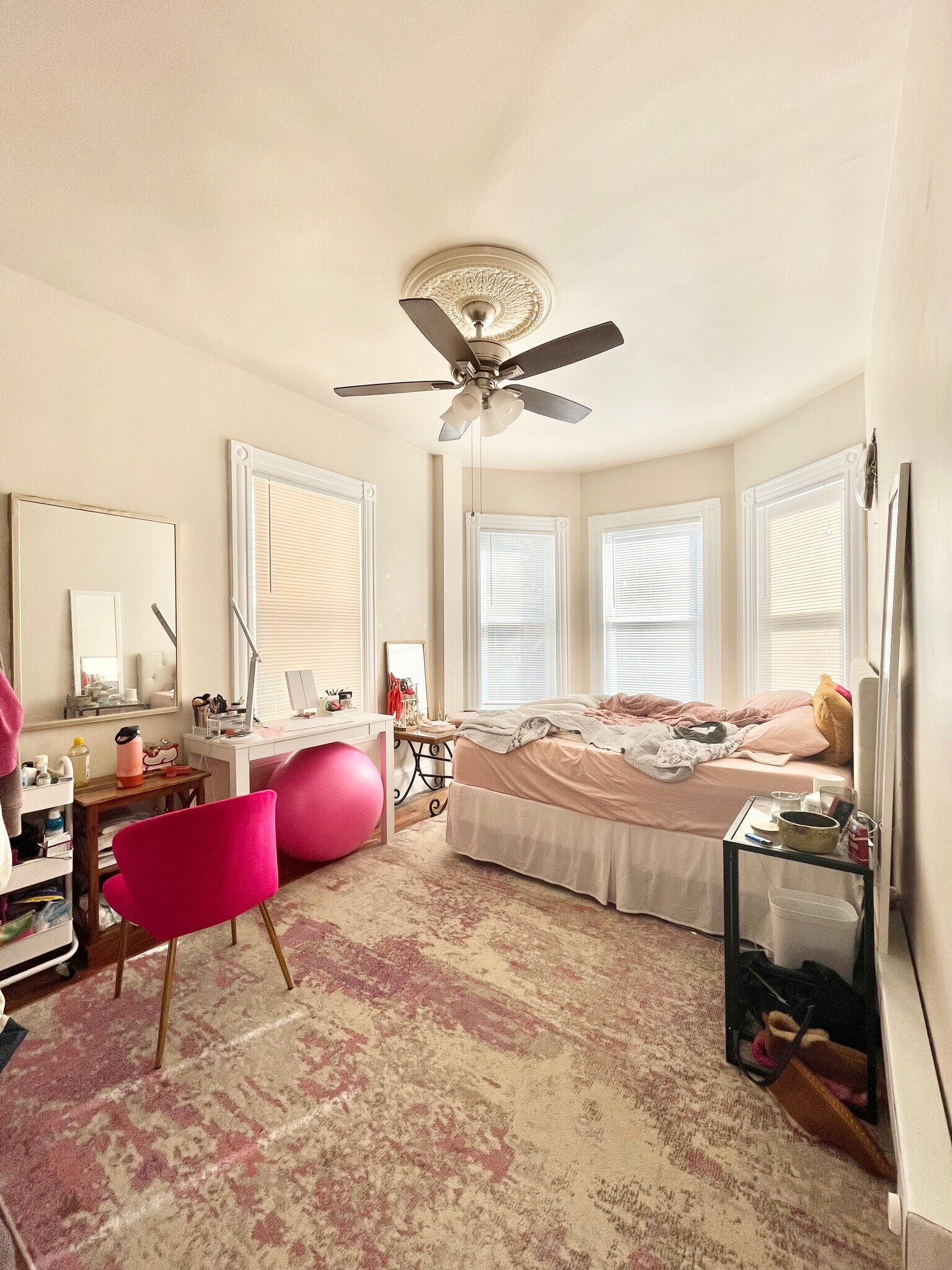 Building Photo - 89 Hillside St