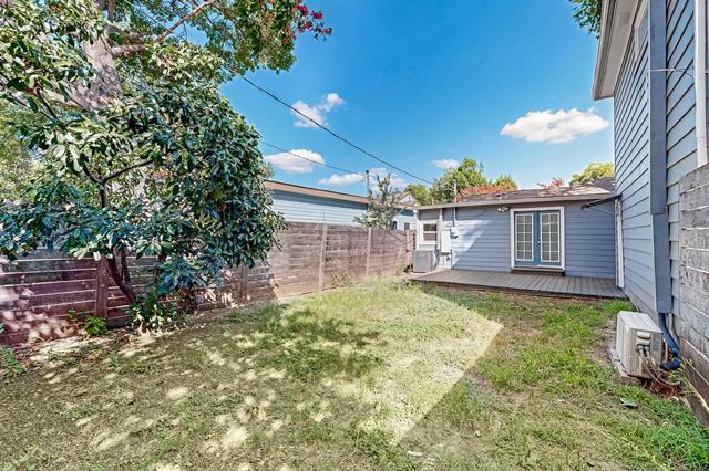 Building Photo - 8919 San Fernando Way