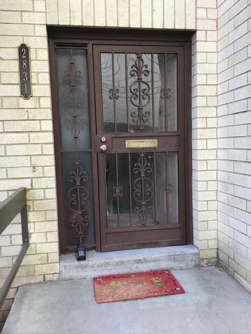 Building Photo - 2831 31st Pl NE