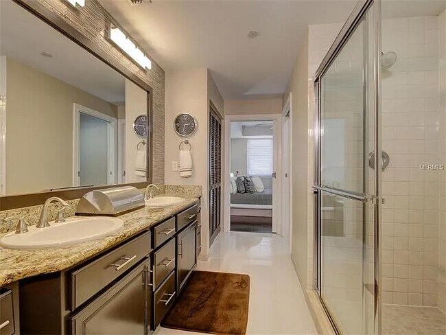 Building Photo - 1108 N Franklin St