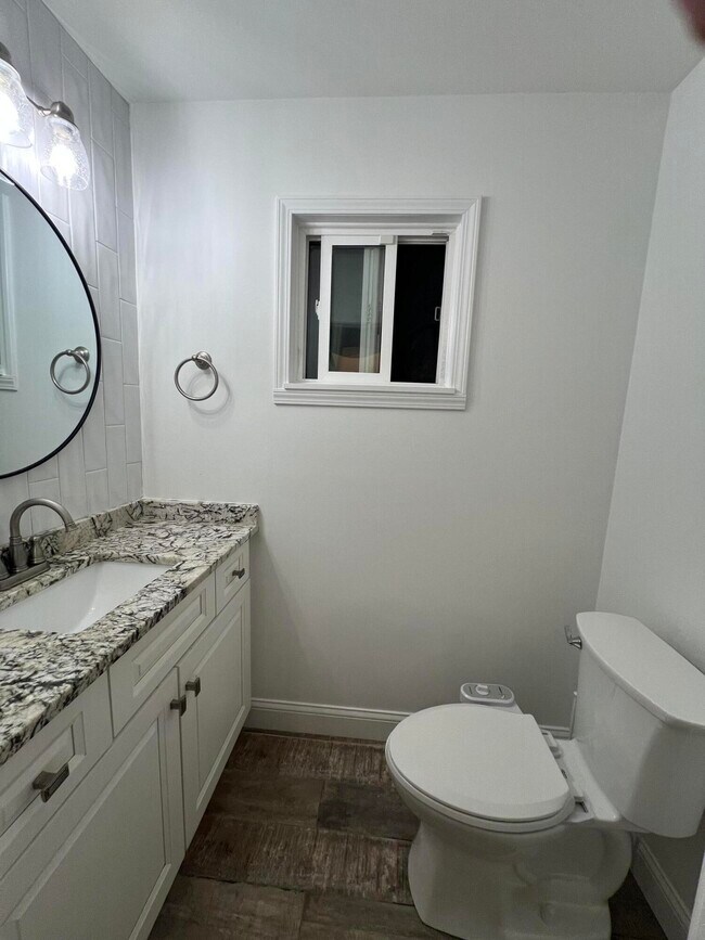 Building Photo - 4033 Ramblewood Dr