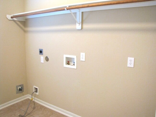 Building Photo - 5907 Turkey Creek