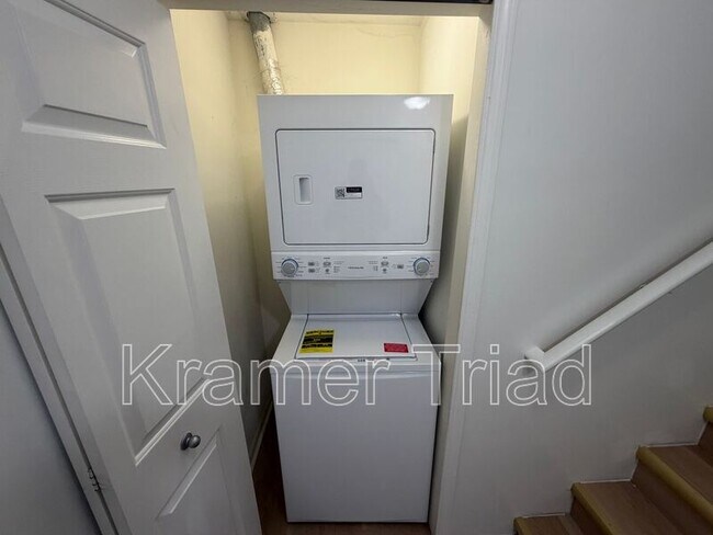 Building Photo - 1152 Faulkner