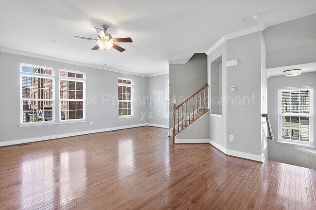 Building Photo - 3823 Maher Manor