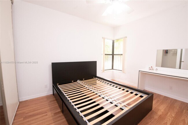 Building Photo - 3883 Coral Tree Cir