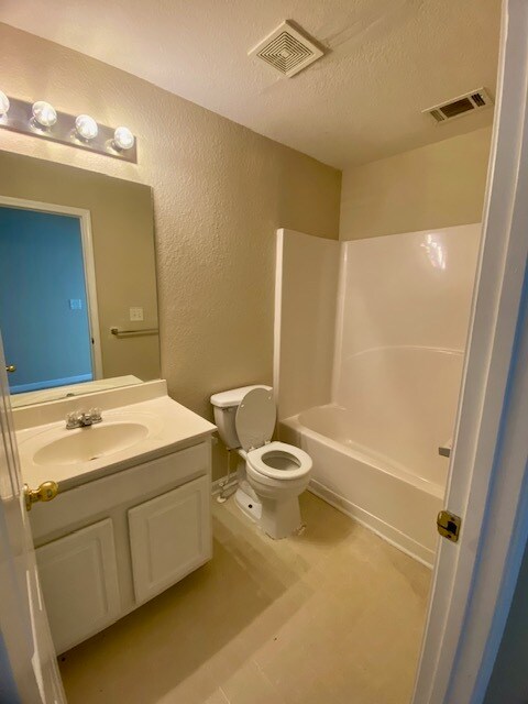 Building Photo - 280 Brookview Dr