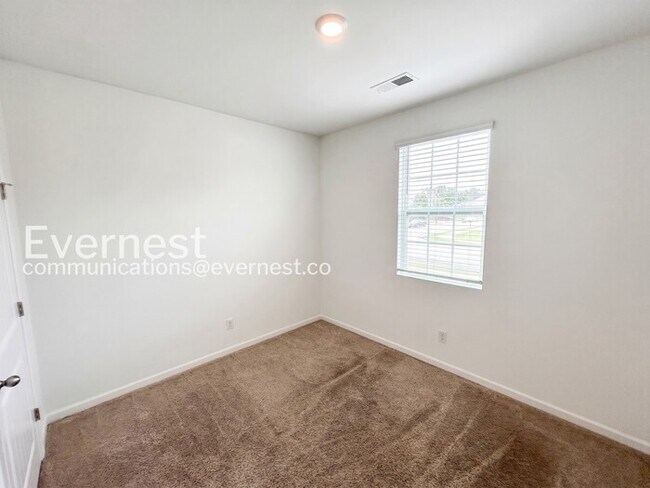 Building Photo - 3-Bed/ 2-Bath Home in Antioch/Available Now!