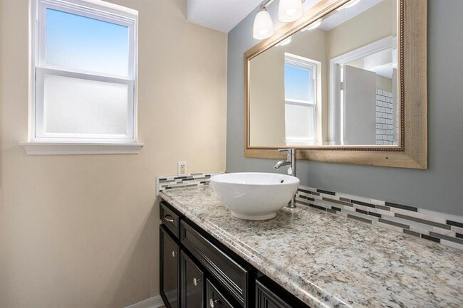 Building Photo - 5026 Spring Forest Dr