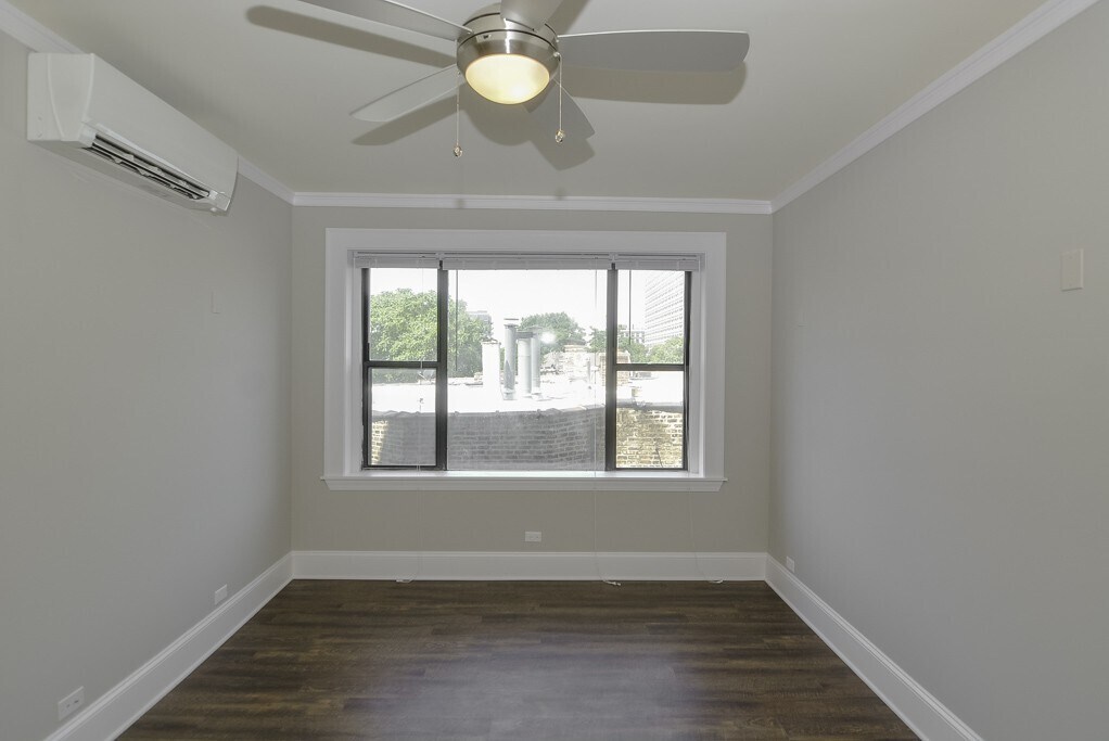 Building Photo - 817 W Lakeside Pl