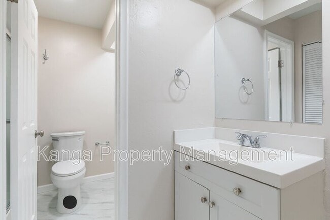 Building Photo - 7750 SW 10th Ct