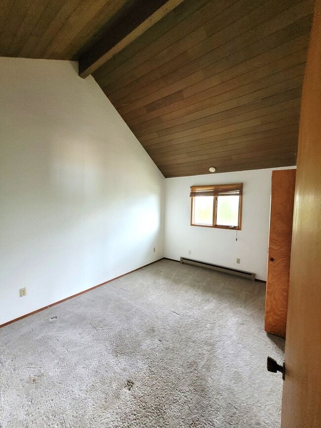 Building Photo - 5507 Haida Way