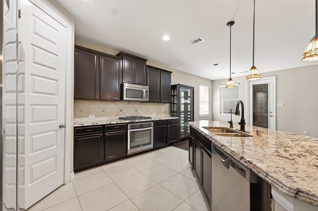 Building Photo - 3002 Overbrook Meadow Ln