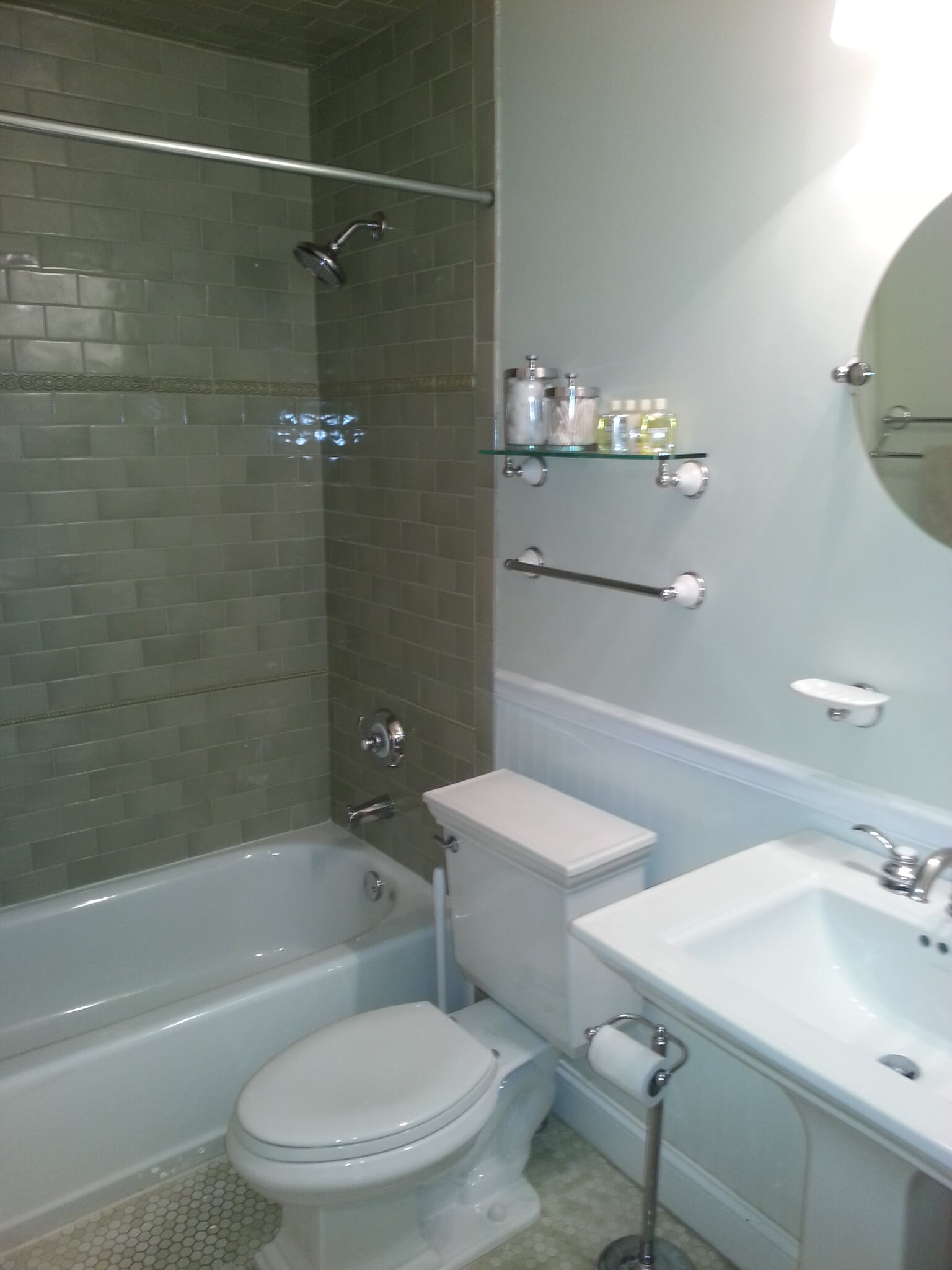 2nd Full Bath - 131 Country Club Dr