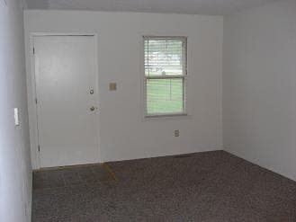 Building Photo - Broad-Lo Apts
