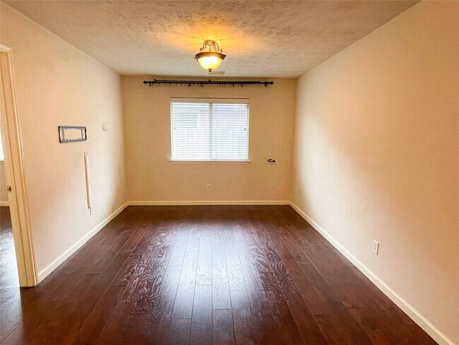 Building Photo - 3257 Gladewater Ln