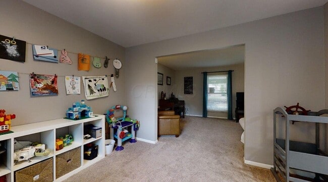 Building Photo - 303 Greenglade Ave