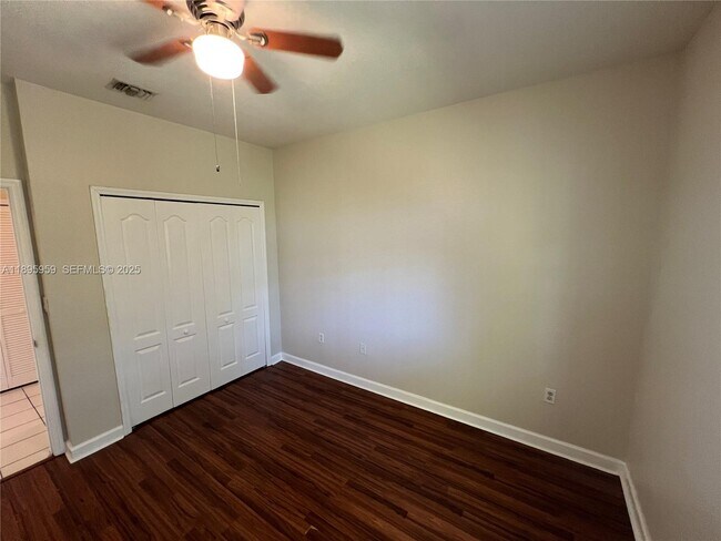 Building Photo - 2903 SE 17th Ave