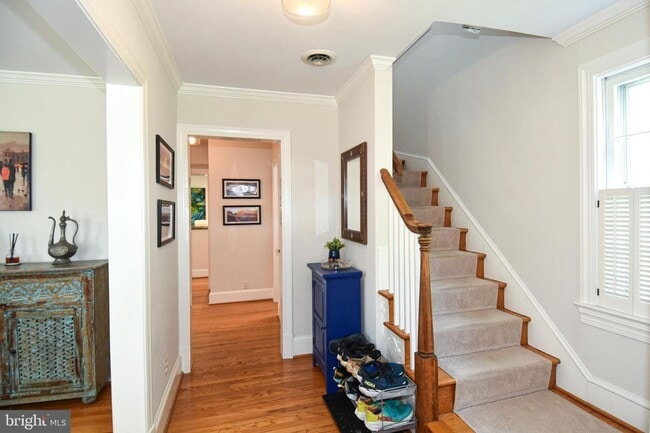 Building Photo - Discover exceptional comfort and timeless style in this beautifully updated single family residen...
