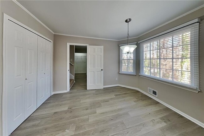 Building Photo - 1170 Colony Cir