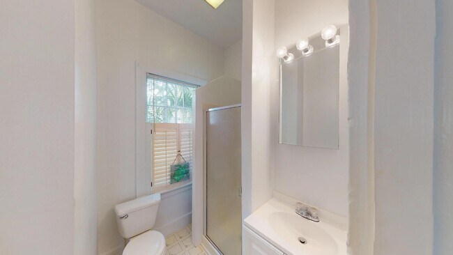 Building Photo - 12 Months Lease - 1 Bedroom, 1 Bathroom ap...
