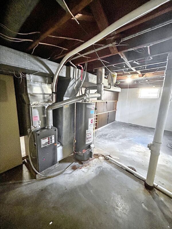 Building Photo - 225 Ben Nevis Rd