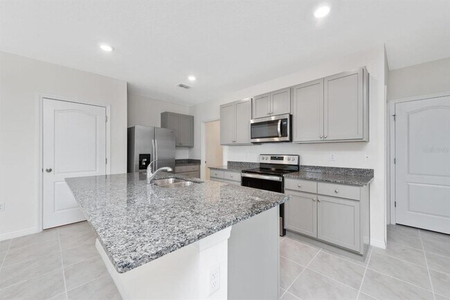 Building Photo - 1296 Cascades Ave