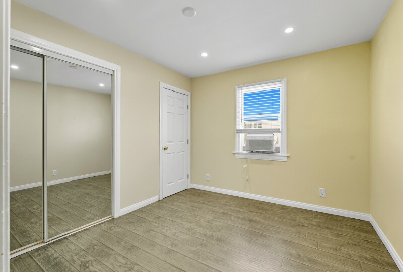 Building Photo - 4617 7th Ave