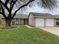 Building Photo - 1005 Canyon Springs Dr