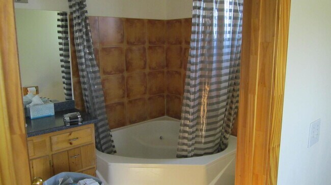 Building Photo - 12191 CO-145