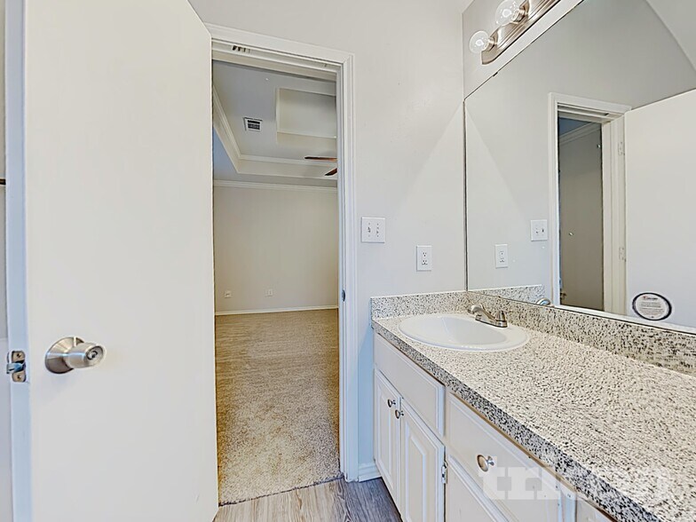 Building Photo - 1508 Sunflower Ln