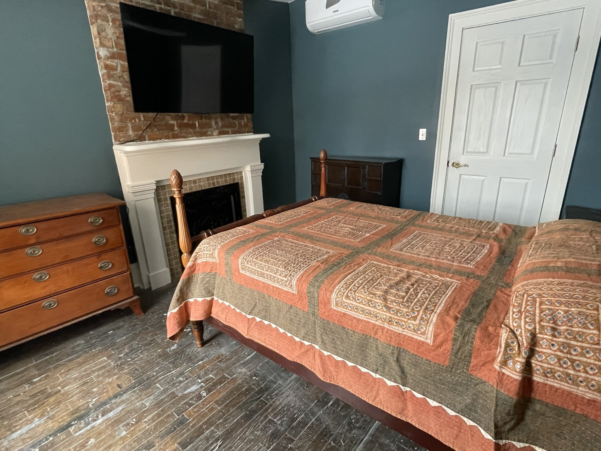 Building Photo - 49 1st St