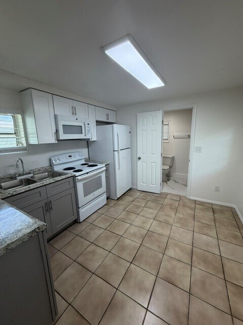 Building Photo - 200 Randolph Ct