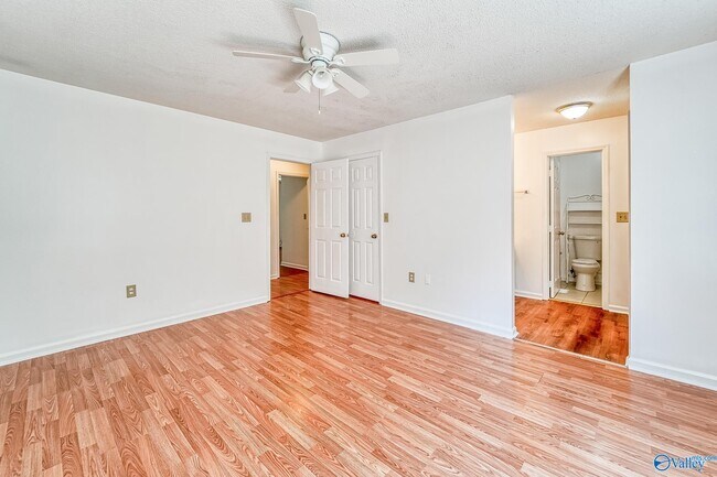 Building Photo - 212 Green Springs Ln