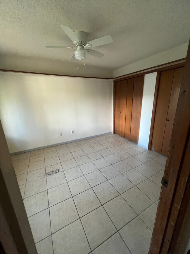 Building Photo - 265 Ruskin Street