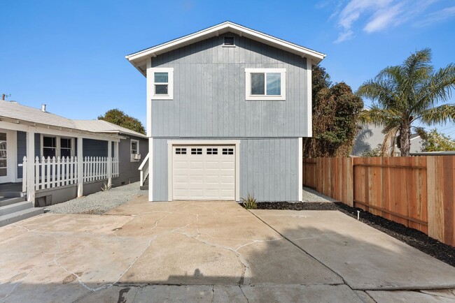 Building Photo - HOUSE w/ 2-CAR GAR, W/D, STORAGE, YARD, GA...