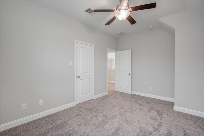 Building Photo - 12816 Oak Fls Dr