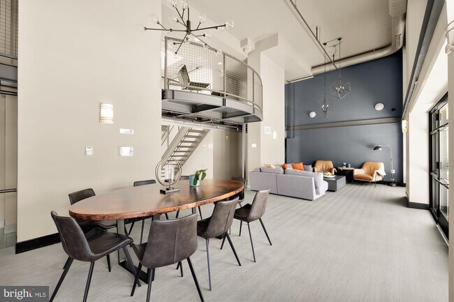 Building Photo - 1133 14th St NW