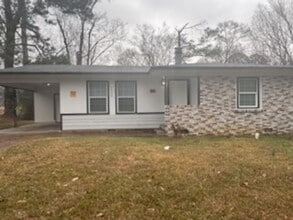 Building Photo - 3764 Camilla Dr