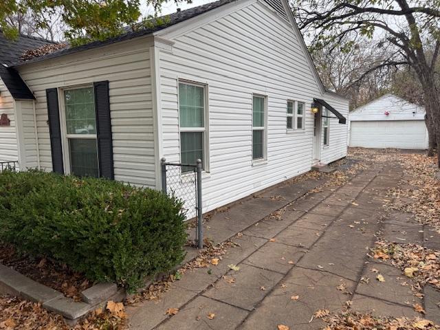 Building Photo - 1817 Ardath Ave