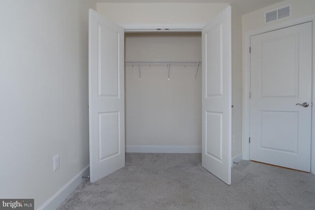 Building Photo - 9105 Fox Stream Way