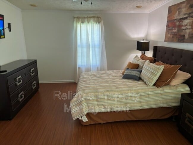 Building Photo - 4321 On Track Rd