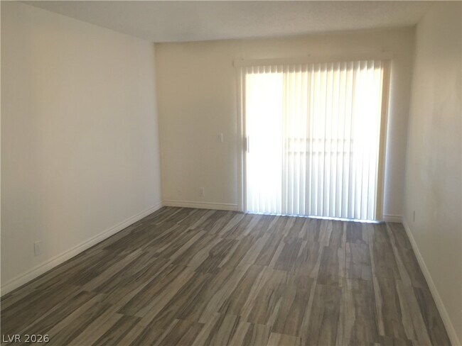 Building Photo - 3151 N Soaring Gulls Dr