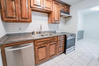 Building Photo - 1255 Witte Rd