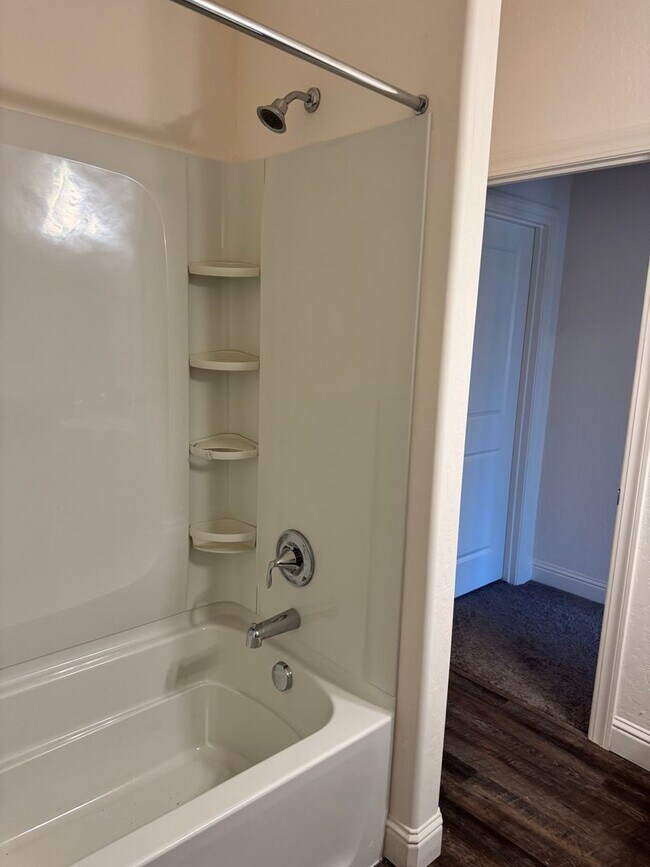 Building Photo - Single Family Home